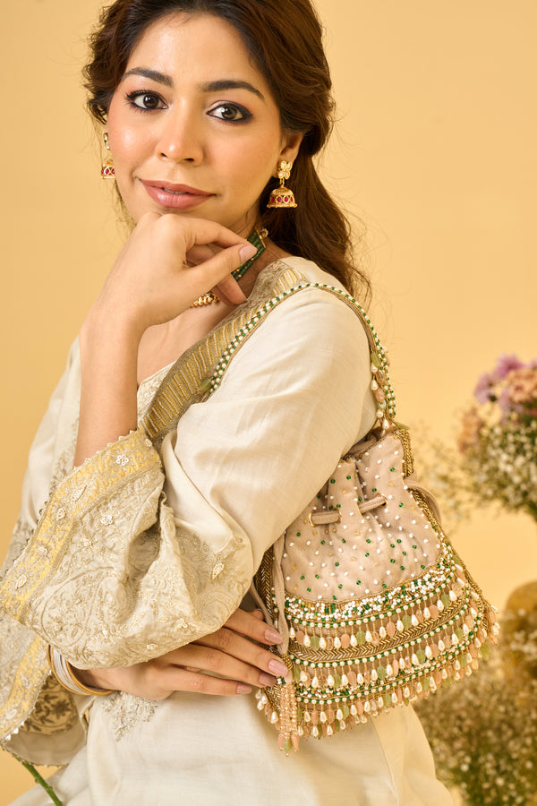 Meher Noor Potli